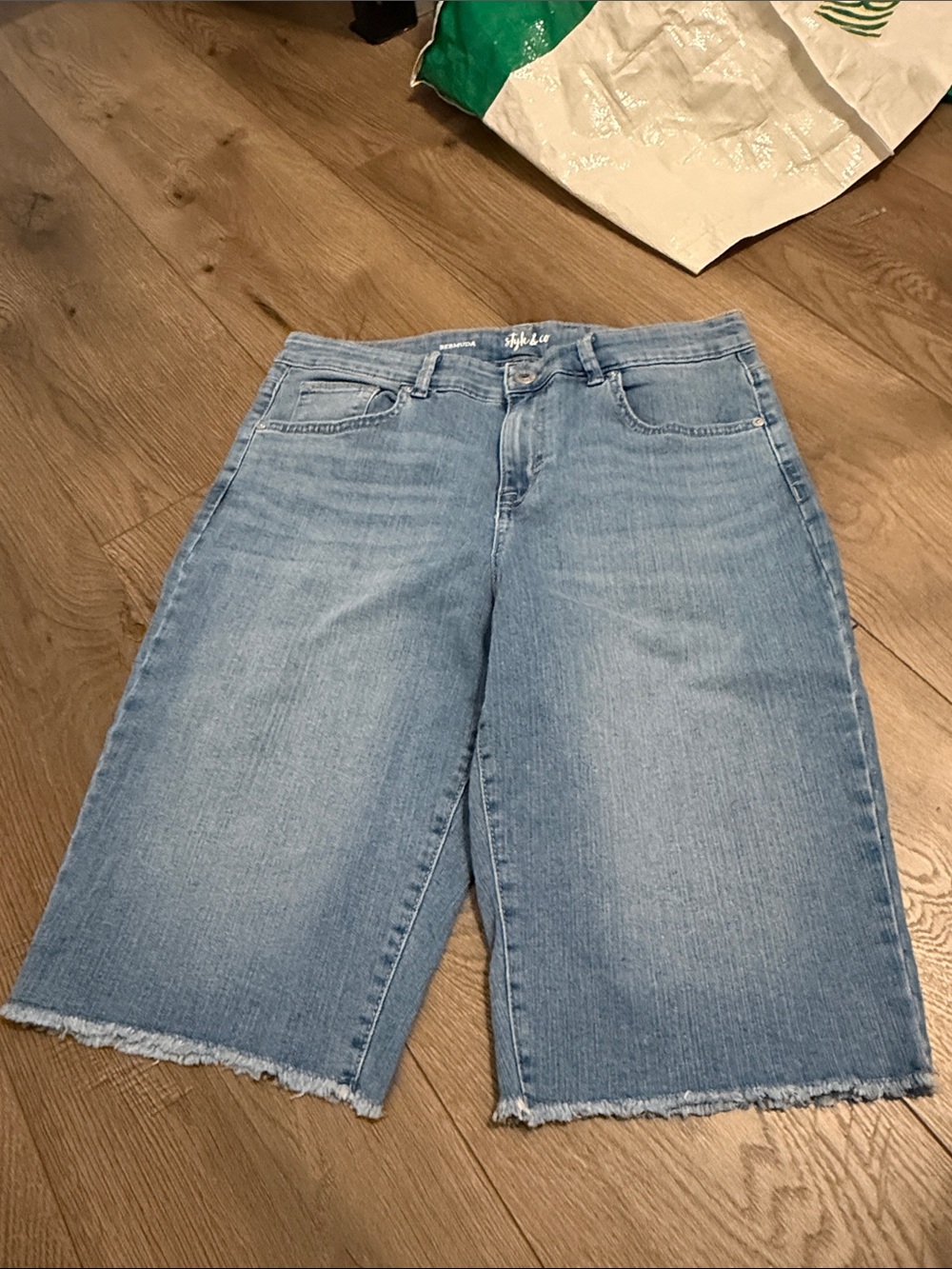Style and co size 8 jean shorts @@@@
